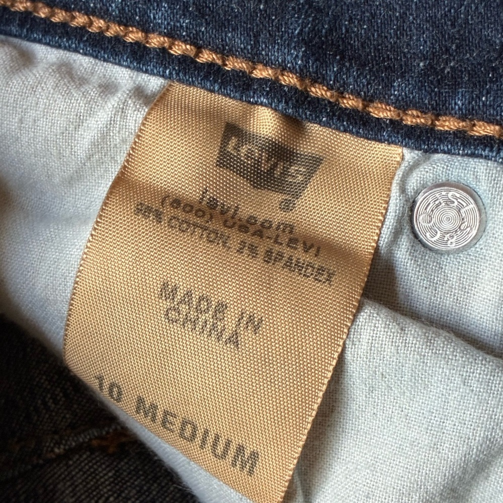 Levi’s Perfectly Slimming Jeans Size 10 Medium Dark Wash Bootcut Y2K - Picture 9 of 14
